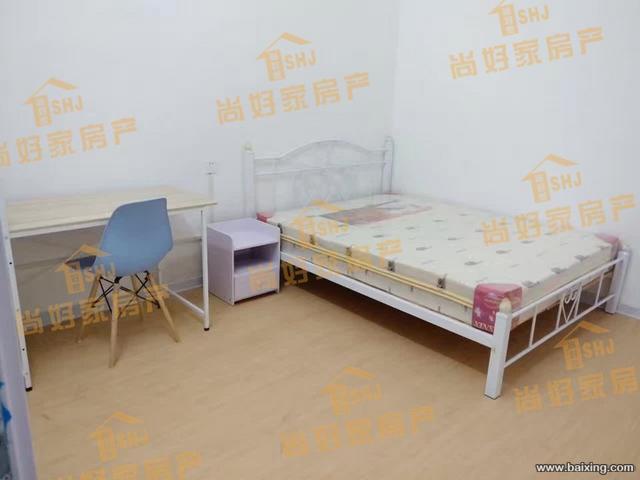 学府路崇福路交叉口新装修有单间两房三房带家具家电出